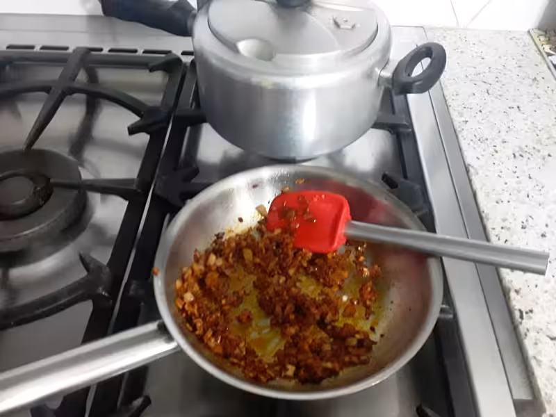 Browning garlic and onions